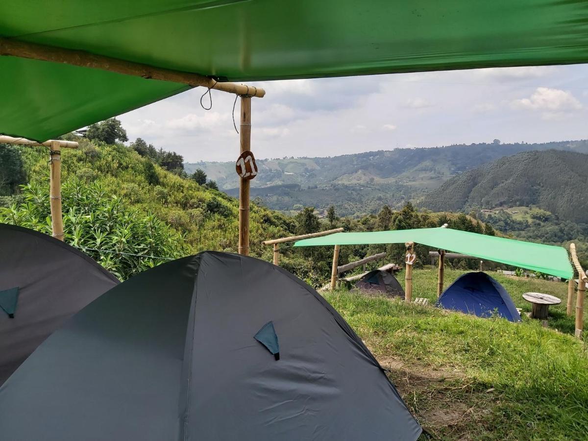Hostal Y Camping Los Girasoles Salento Kültér fotó